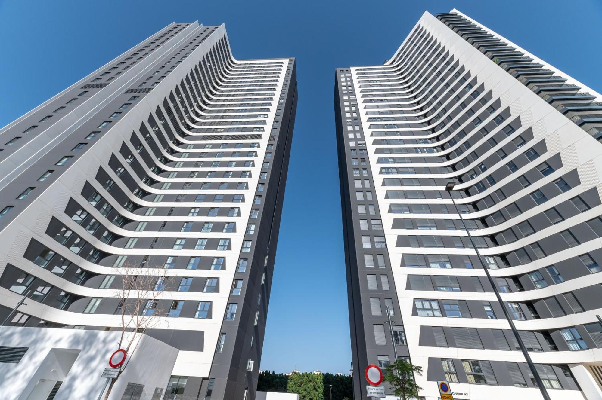 Xpce Urban 15 Skyline - Parking Free