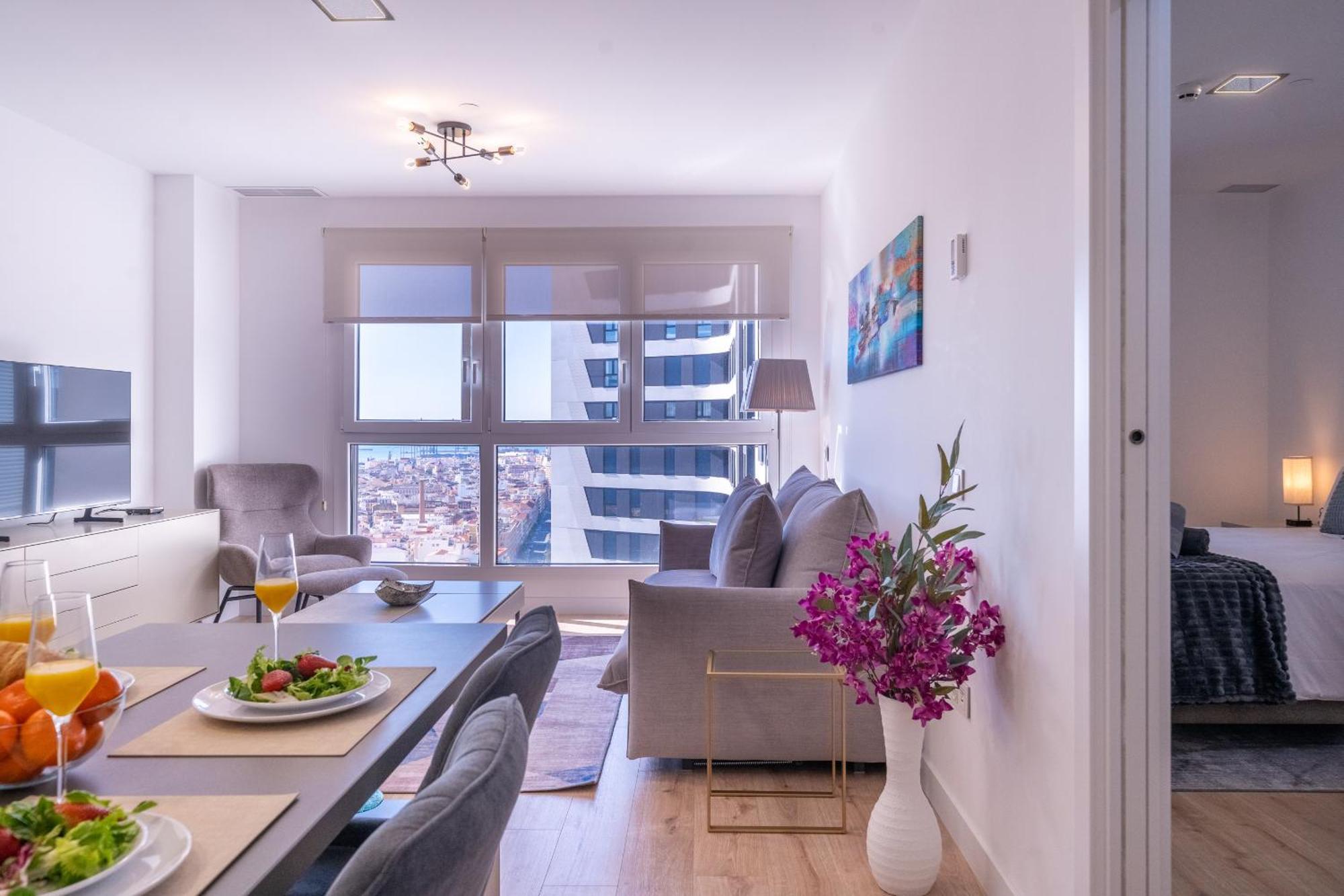 Xpce Urban 15 Skyline - Parking Free *